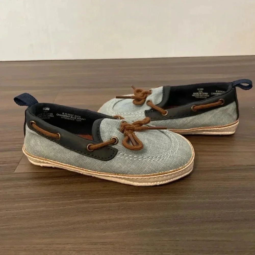 Old Navy Chambray blue with Navy boat shoes size 18-24 months
